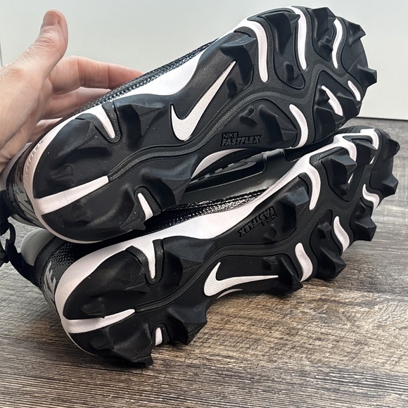 Nike Men's 11 Alpha Menace 4 Shark Football Cleats Black /White NEW - Picture 6 of 9